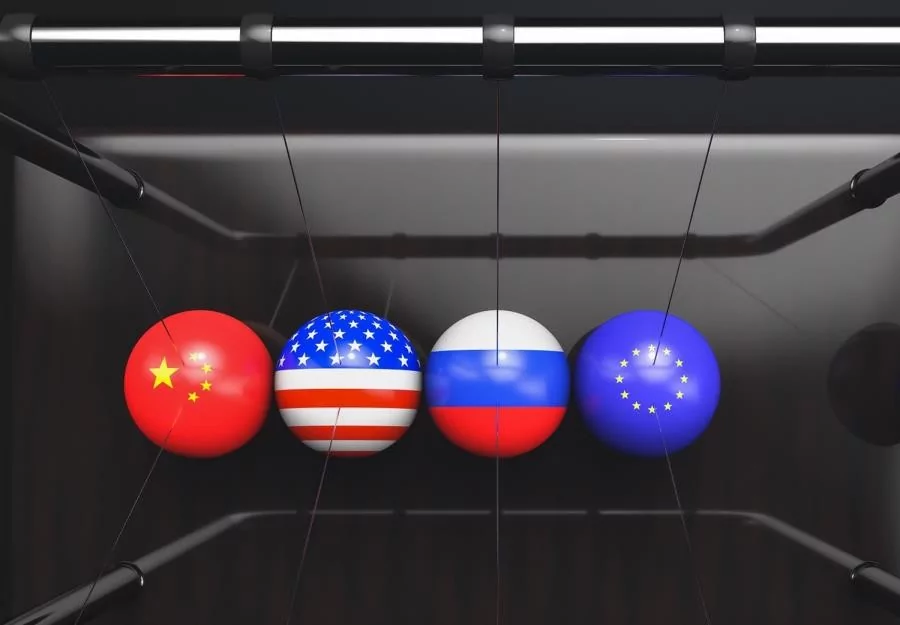 Αννα Διαμαντοπούλου: O νέος ψυχρός πόλεμος, Δύση εναντίον Kίνας με «υπεργολάβο» τη Pωσία