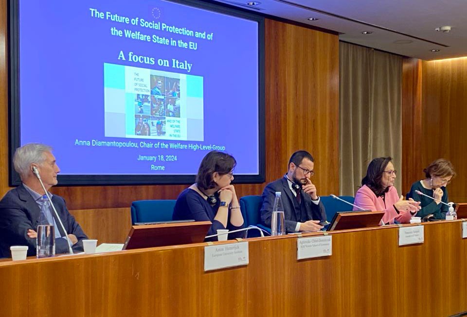 Παρουσίαση απο την Πρόεδρο Αννα Διαμαντοπούλου της Εκθεσης της Επιτροπής Σοφών για το Μέλλον της Κοινωνικής Προστασίας και του Κράτους Πρόνοιας στην ΕΕ στις 18 Ιανουαρίου 2024 στη Ρώμη